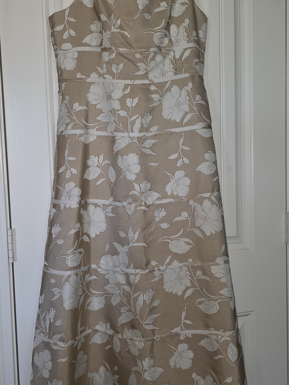 Anne Klein Beige A-line Skirt with White Floral Jacquard
